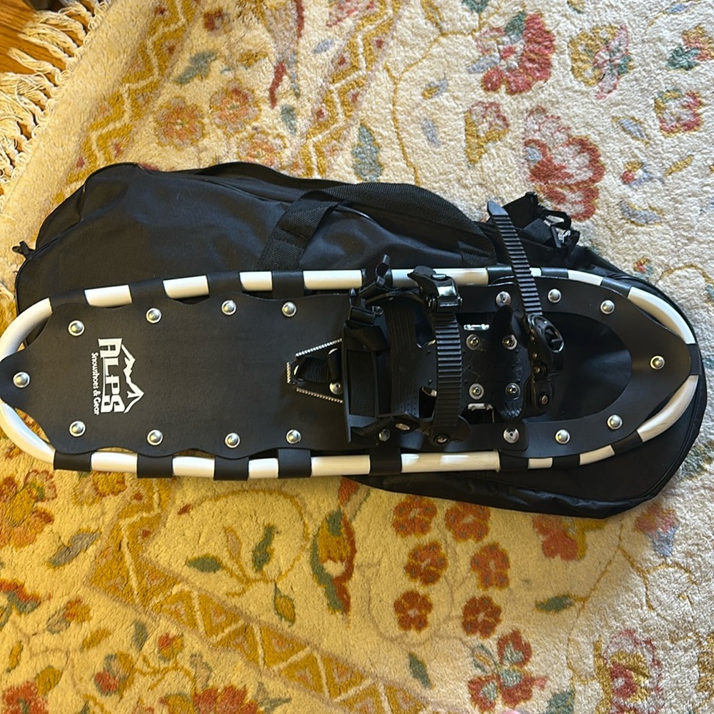 27 Inch Pair Antishock Snowshoes All Terrain with Carrying Tote Bag by ALPS-blk